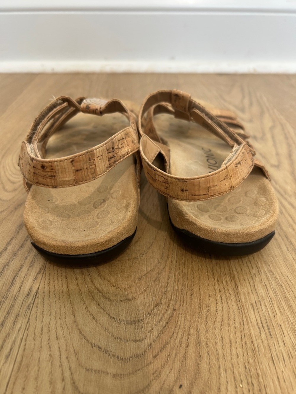 Vionic Amber Cork Sandals Size 7 - Picture 5 of 7